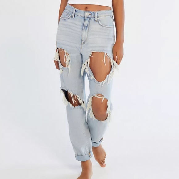 Urban Outfitters Denim - BDG High-Waisted Mom Jean